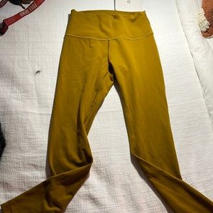 lululemon leggings, size 4, never worn